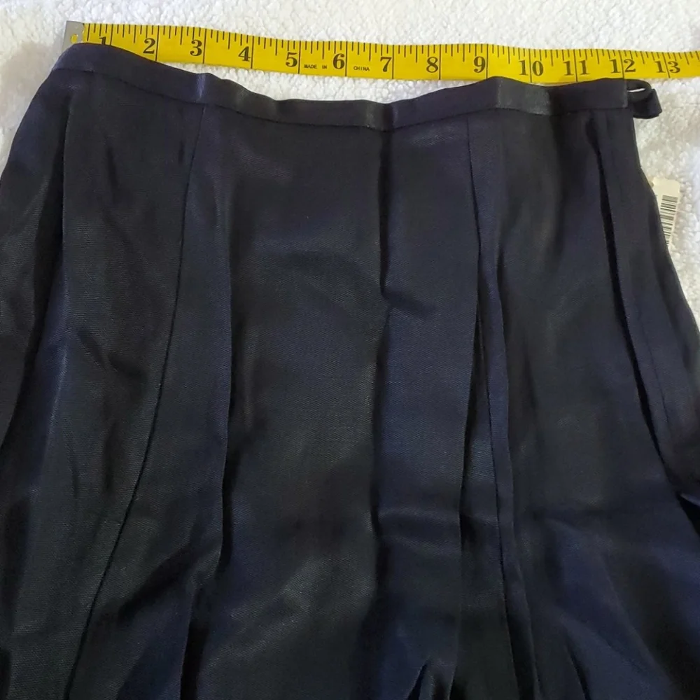 Y2k Shiny flaired Black Skirt Size 6